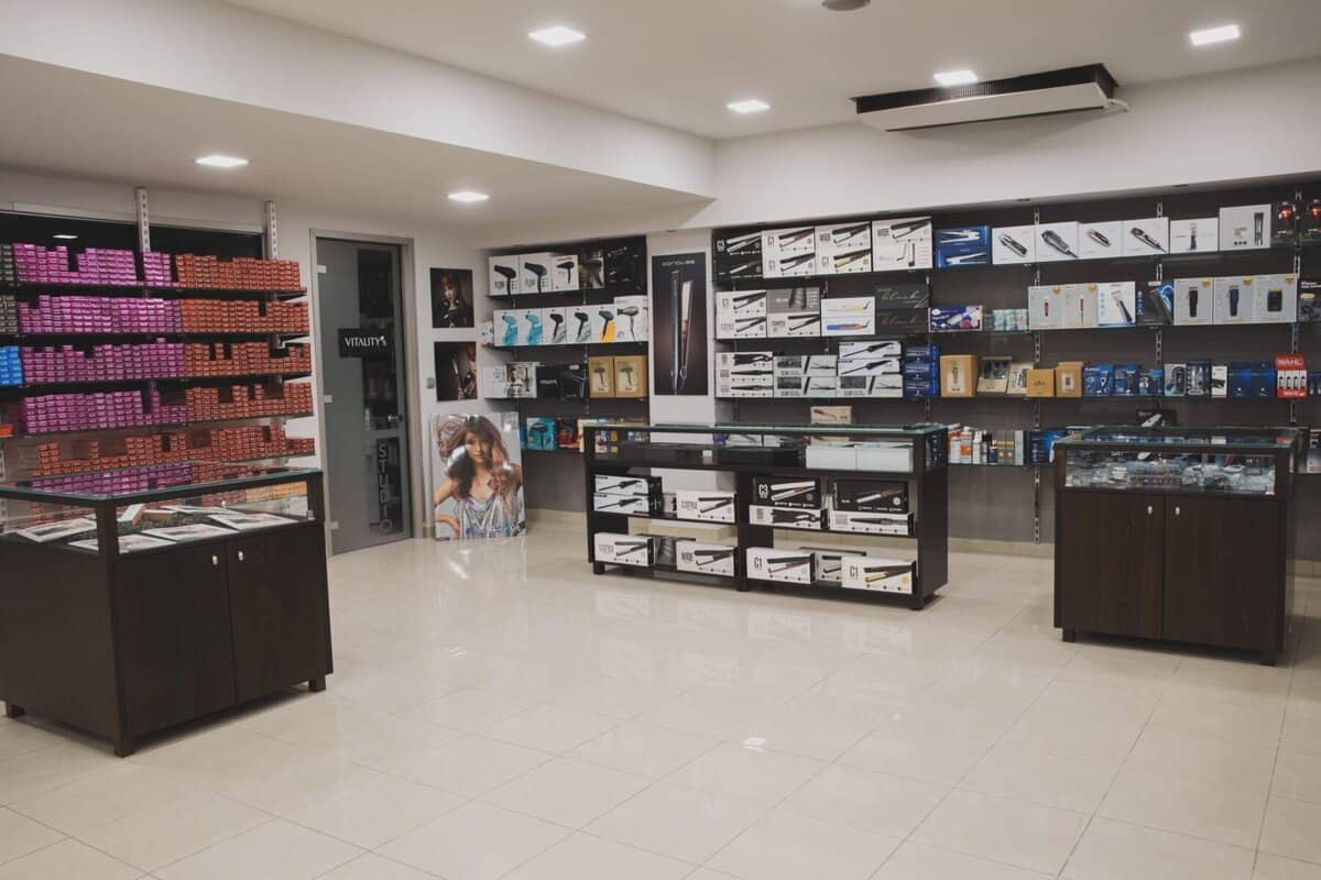 Vmondo Μπαχατουρης, Καραμανλη