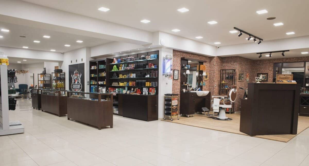 Vmondo Μπαχατουρης-30 χρόνια εμπειρίας στα είδη κομμωτηρίου 30 χρόνια είδη κομμωτηρίου στην Vmondo